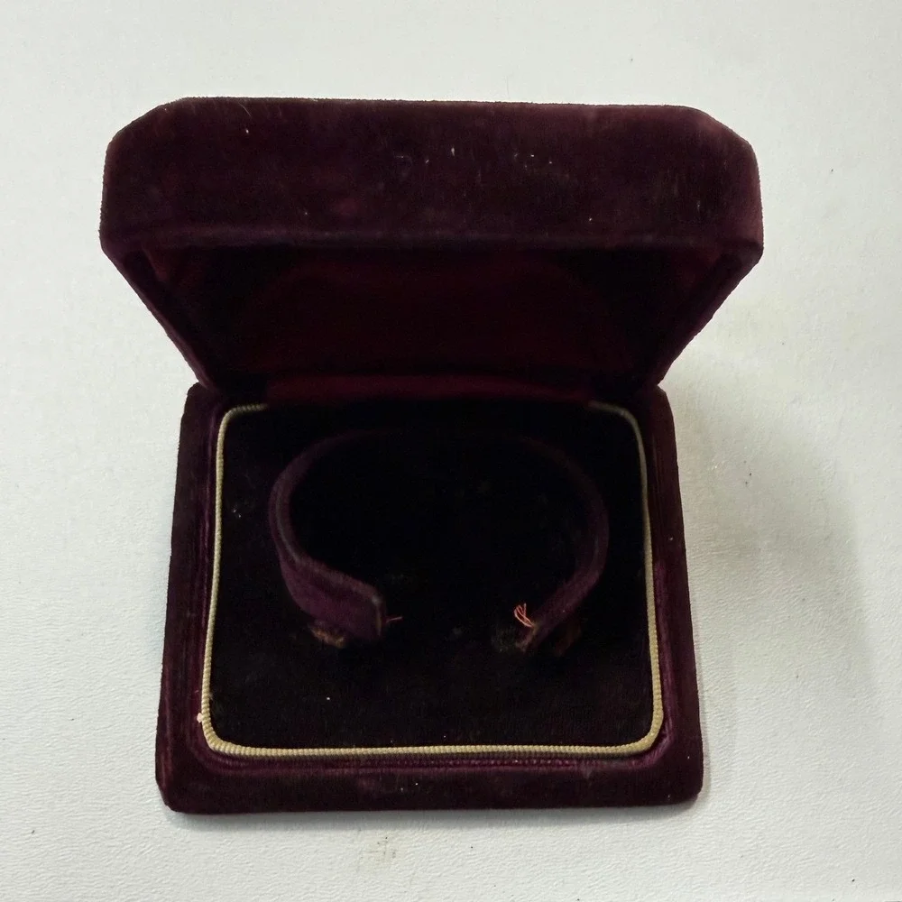 Vintage Burgundy Velvet Jewelry Box Hinged Necklace Pendant Display Case
